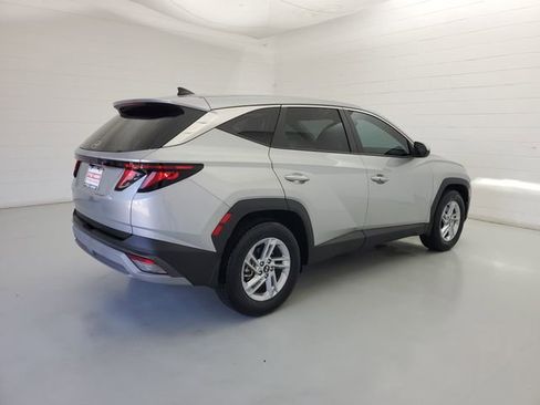 Used 2025 Hyundai Tucson SE FWD image 5