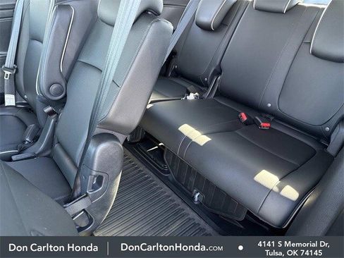 Used 2025 Honda Odyssey Touring image 12