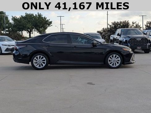 Used 2023 Toyota Camry LE FWD image 4