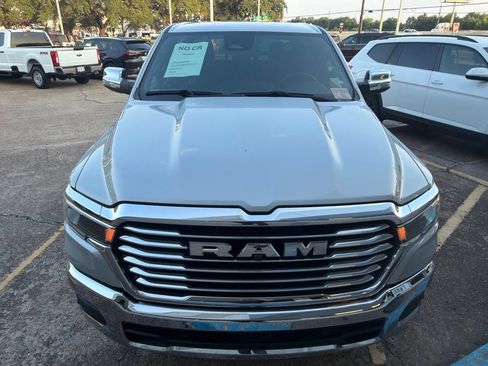 Used 2026 RAM 1500 Laramie AWD/4WD image 4
