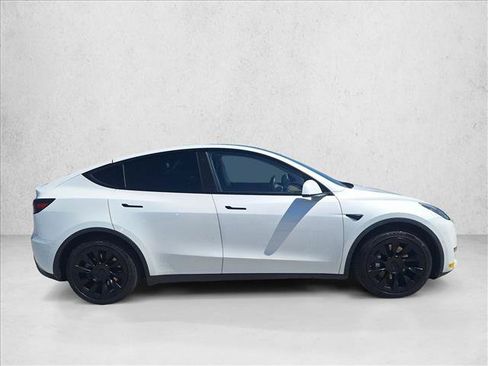 Used 2021 Tesla Model Y Long Range AWD/4WD image 4