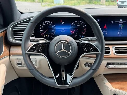 Certified 2024 Mercedes-Benz GLE 350 4MATIC w/ Winter Package image 12