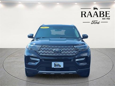 Used 2022 Ford Explorer Limited w/ Equipment Group 301A image 2