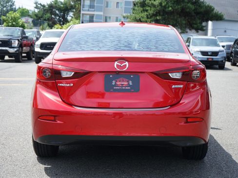 Used 2015 MAZDA MAZDA3 i Touring w/ Technology Package FWD image 4