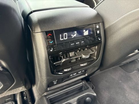 Used 2026 Jeep Grand Cherokee L Limited AWD/4WD image 15