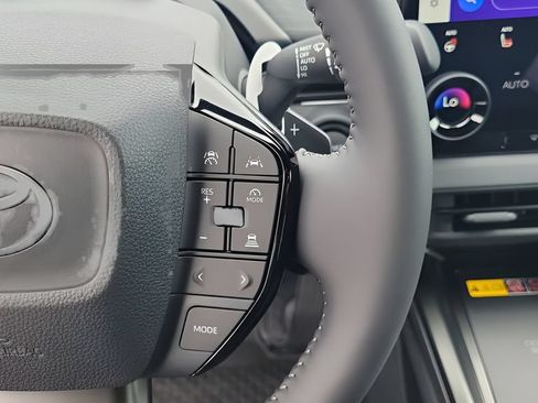 Used 2026 Toyota C-HR AWD/4WD image 21