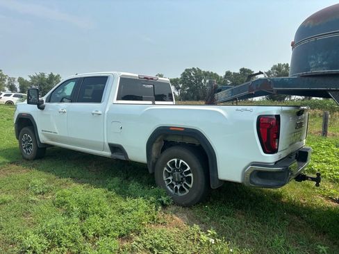 Used 2025 GMC Sierra 3500 SLE w/ Preferred Package AWD/4WD image 4