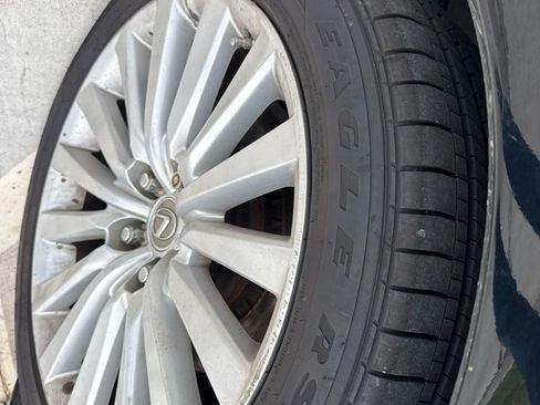 Used 2013 Lexus LS 460 AWD w/ Comfort Pkg image 16