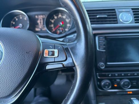 Used 2017 Volkswagen Passat 1.8T SE image 7