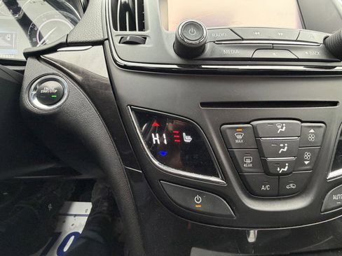 Used 2017 Buick Regal Premium w/ Driver Confidence Package #2 image 24