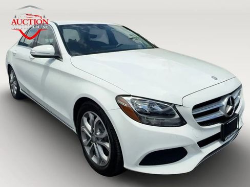 Used 2015 Mercedes-Benz C 300 Sedan w/ Multimedia Package image 3
