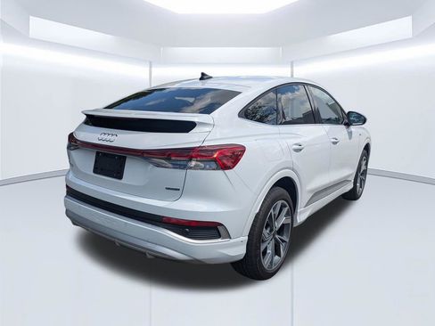 Used 2024 Audi Q4 e-tron Premium Plus AWD/4WD image 4
