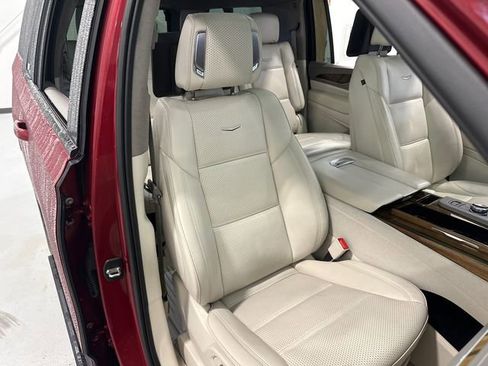 Used 2022 Cadillac Escalade ESV Sport Platinum image 33