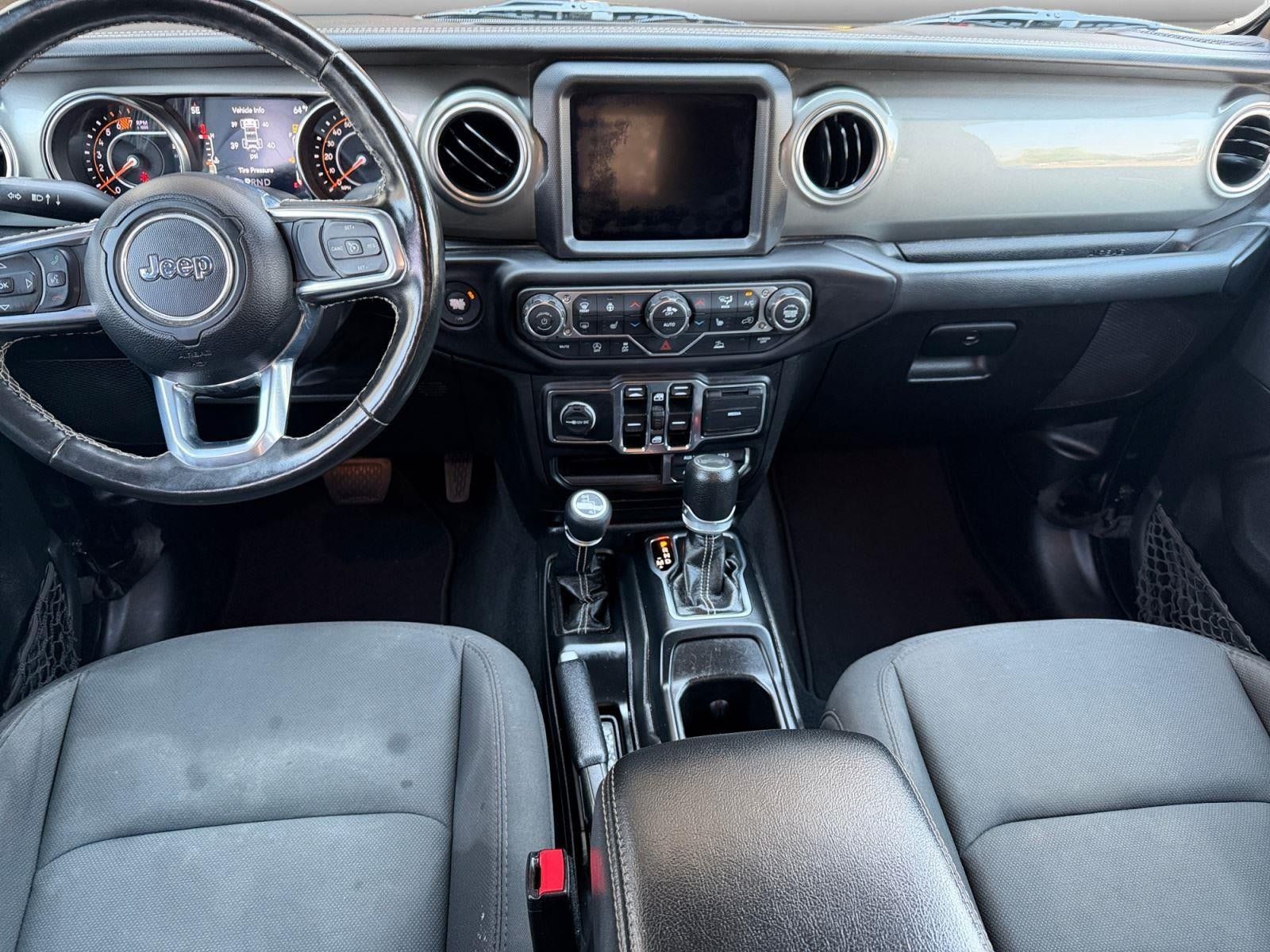 Used 2023 Jeep Wrangler Unlimited Sahara w/ Cold Weather Group AWD/4WD image 11
