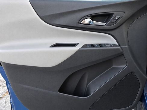 Certified 2024 Chevrolet Equinox LS w/ LS Convenience Package FWD image 12