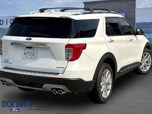Certified 2022 Ford Explorer Platinum w/ Equipment Group 601A image 6