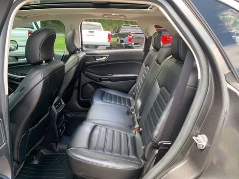 Used 2019 Ford Edge SEL w/ Equipment Group 201A AWD/4WD image 26