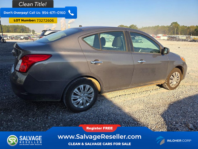 Used 2012 Nissan Versa SV FWD image 4