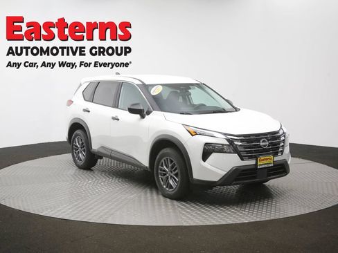 Used 2024 Nissan Rogue S AWD/4WD image 50