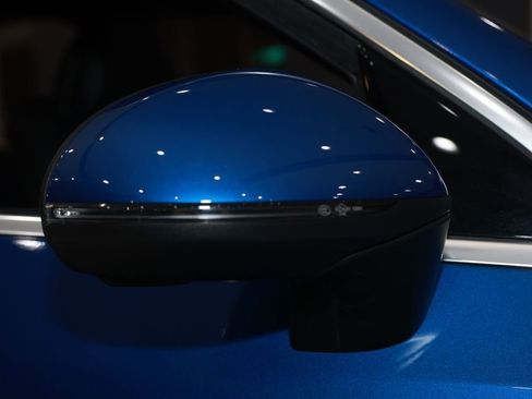 Used 2024 Mercedes-Benz GLC 300 4MATIC w/ AMG Line image 41