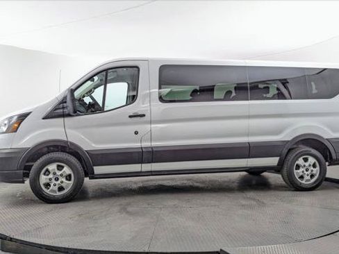 Used 2018 Ford Transit 350 XLT RWD image 3