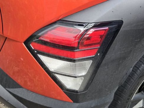 Used 2024 Hyundai Kona SEL image 7