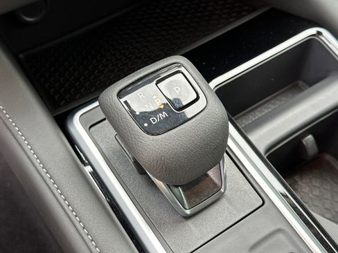 New 2025 Nissan Pathfinder SV w/ SV Premium Package image 34