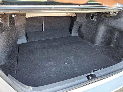 Used 2018 Toyota Camry LE image 11