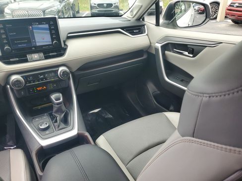 Certified 2020 Toyota RAV4 Limited AWD/4WD image 20