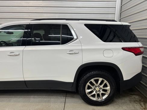 Used 2020 Chevrolet Traverse LT w/ Driver Confidence II Package AWD/4WD image 5