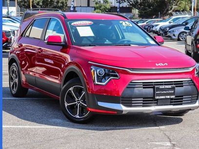 Certified 2025 Kia Niro EX