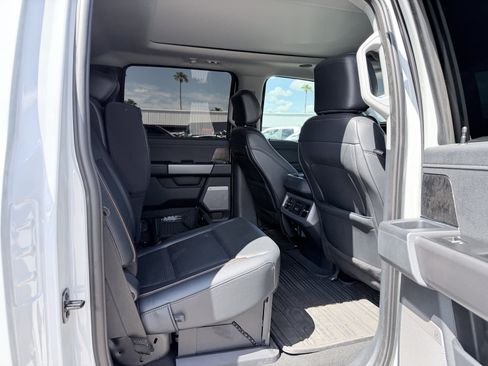 Used 2025 Ford F250 Lariat w/ Lariat Ultimate Package AWD/4WD image 3
