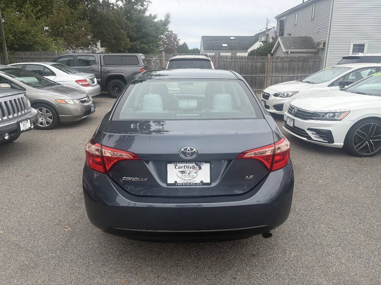 Used 2018 Toyota Corolla LE FWD image 5