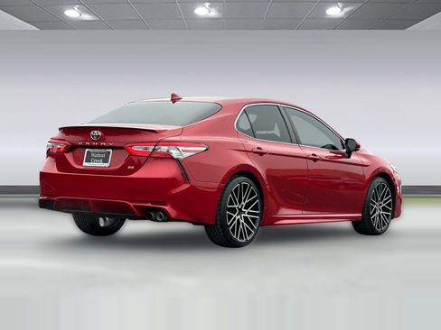 Used 2019 Toyota Camry SE image 8