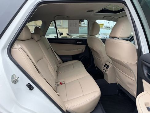 Used 2017 Subaru Outback 2.5i Limited AWD/4WD image 12