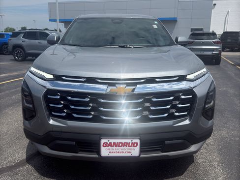 Used 2025 Chevrolet Equinox LT FWD image 3