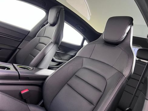 Certified 2023 Porsche Taycan 4S AWD/4WD image 5