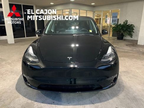 Used 2022 Tesla Model Y Performance image 9
