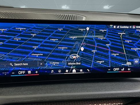 Used 2025 BMW 330i Sedan w/ Convenience Package image 22