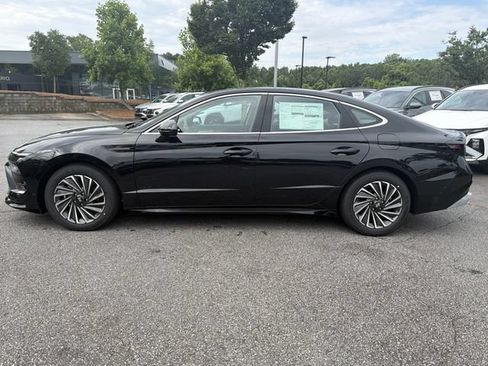 New 2026 Hyundai Sonata Limited FWD image 4
