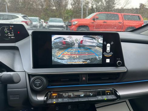 Used 2023 Toyota Prius LE image 41