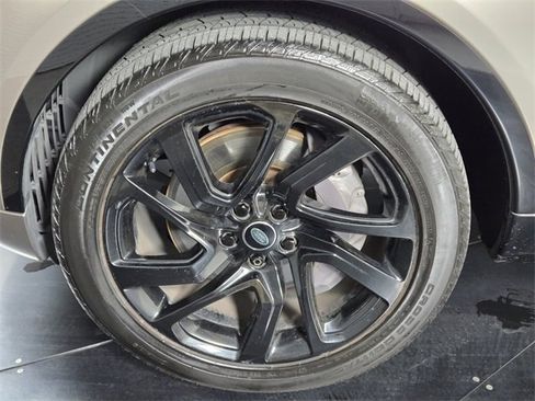 Used 2021 Land Rover Discovery S R-Dynamic image 12