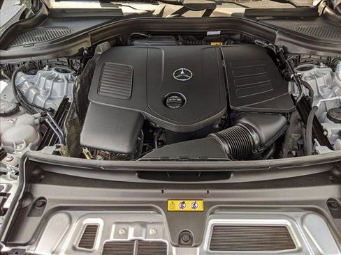 Used 2026 Mercedes-Benz GLC 300 4MATIC image 17