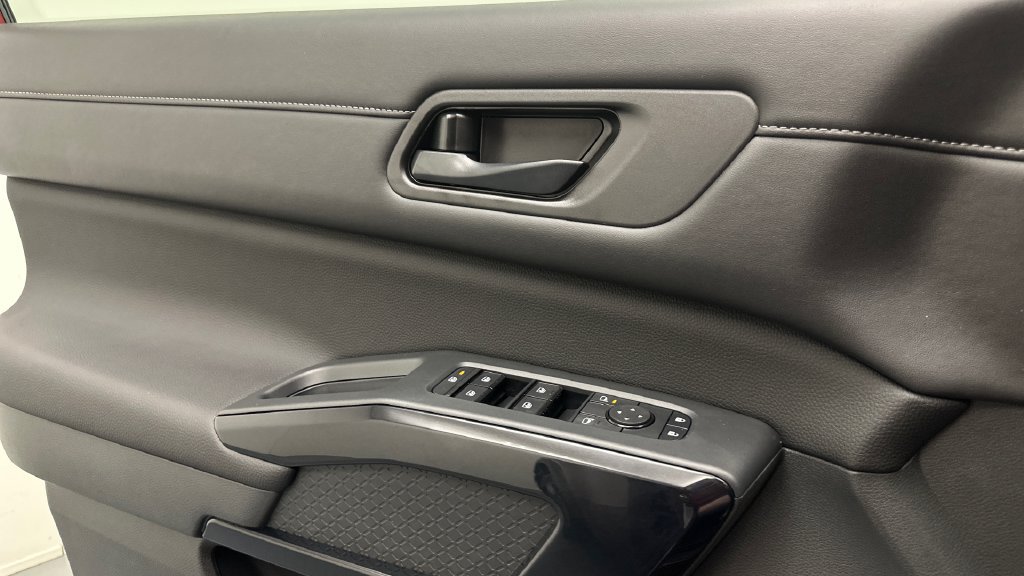 New 2026 Nissan Pathfinder SV AWD/4WD image 14
