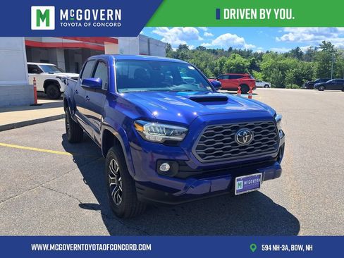 Used 2023 Toyota Tacoma TRD Sport w/ Technology Package AWD/4WD image 7