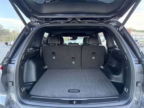 New 2025 Jeep Grand Cherokee Altitude image 27