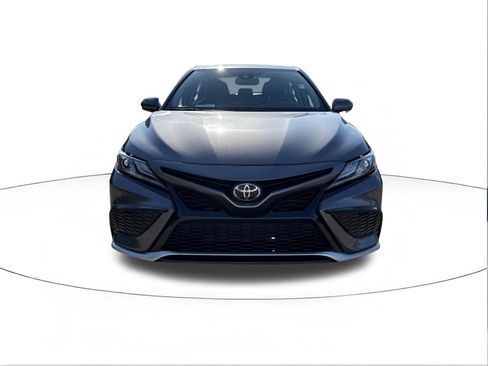 Used 2024 Toyota Camry XSE FWD image 8