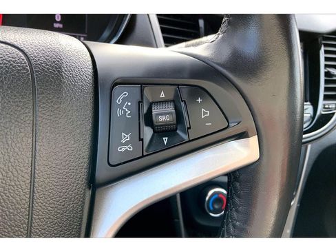 Used 2019 Chevrolet Trax LT image 21