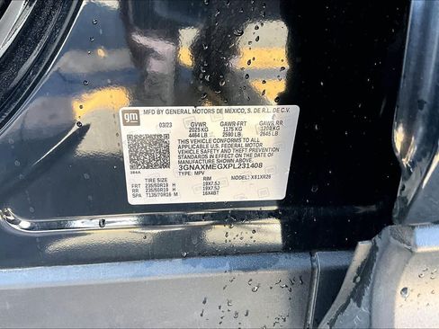 Used 2023 Chevrolet Equinox RS FWD image 36