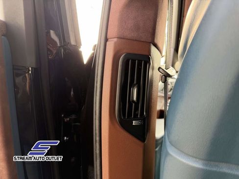 Used 2023 BMW XM image 34